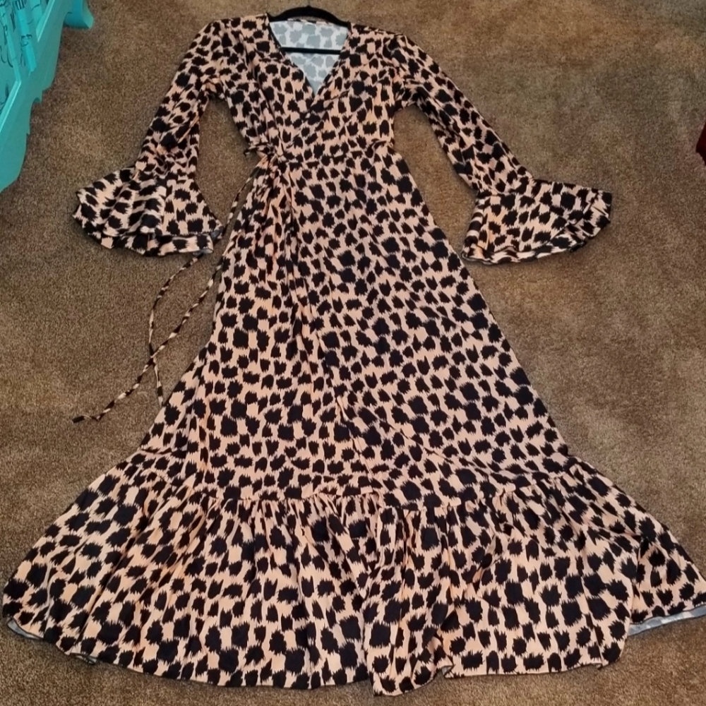 Stunning leapord wrap dress